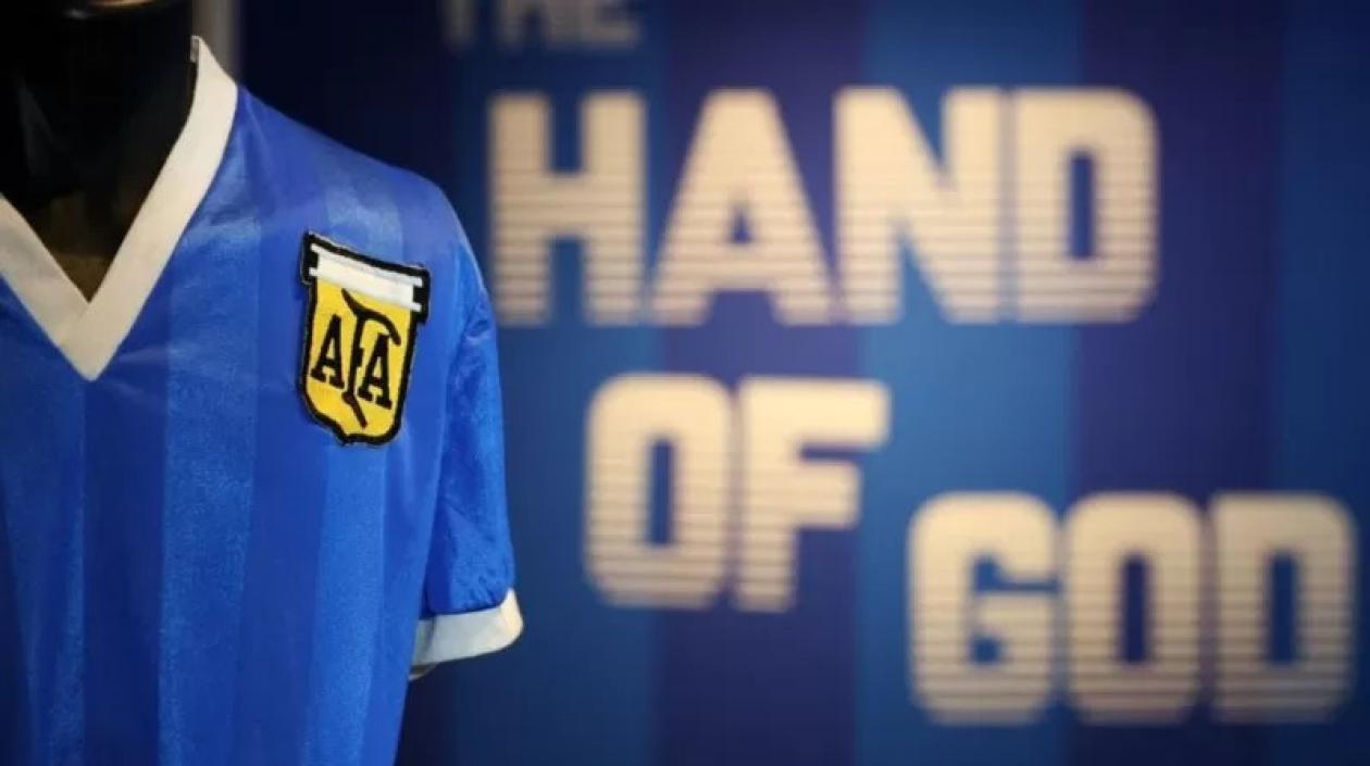 Camiseta que usó Diego Maradona en el partido ante Inglaterra en 1986. 