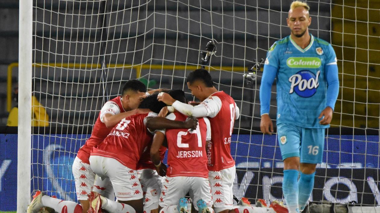 Independiente Santa Fe lucha por entrar a los clasificados. 