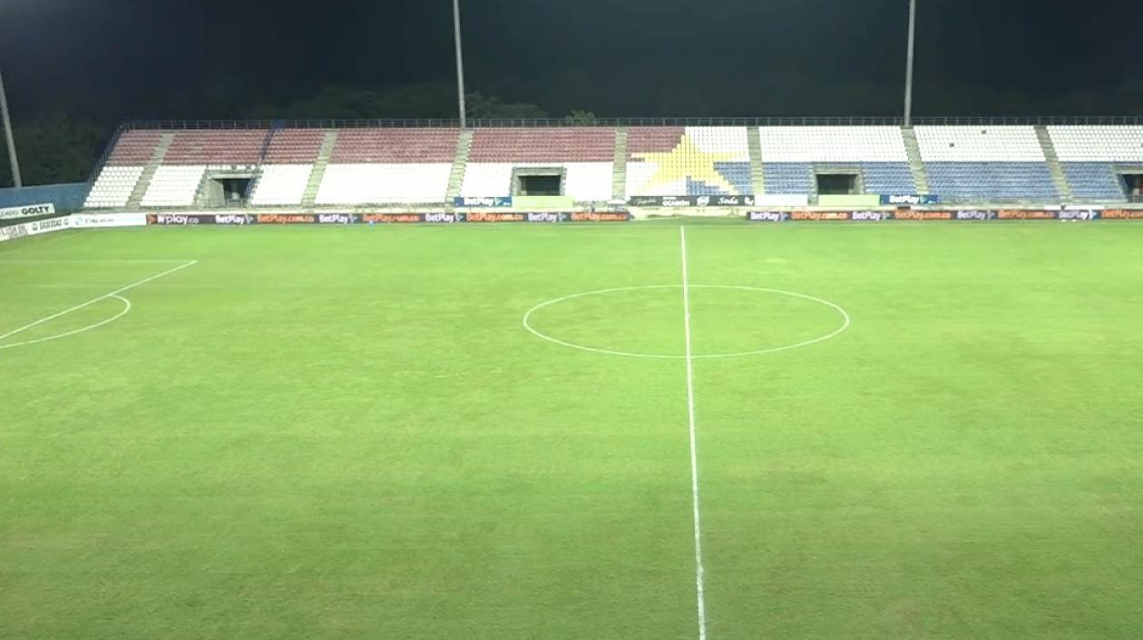 Así estuvo esta noche el estadio en Montería.