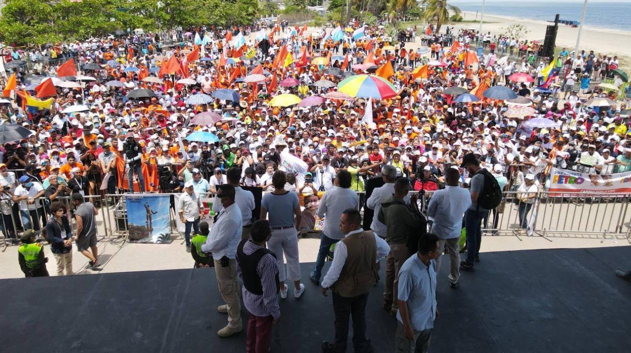 El candidato Gustavo Petro en Ciénaga.