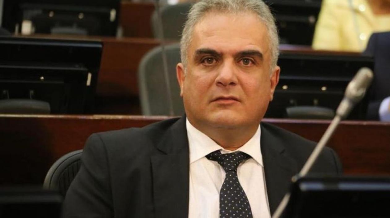 Johnny Besaile, senador cordobés. 