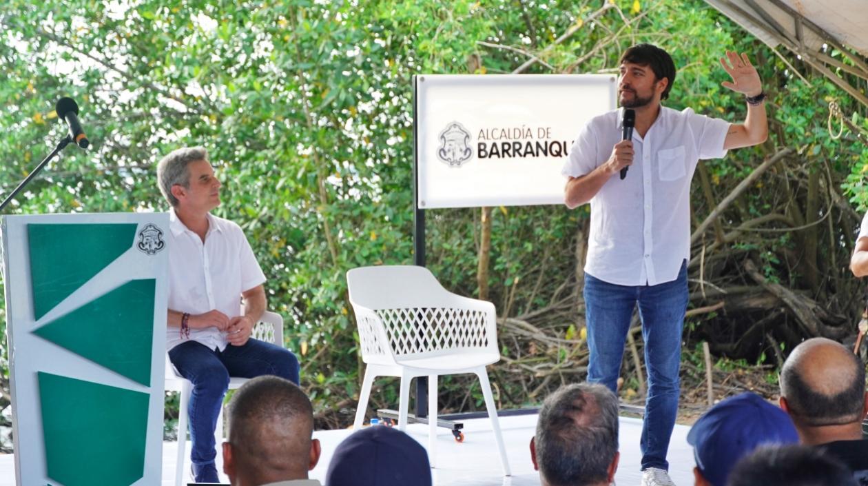 El MinAmbiente Carlos Correa y el Alcalde Jaime Pumarejo.
