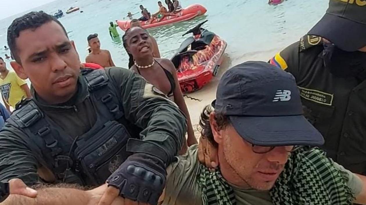 Camarógrafo Luis Ángel en Barú.