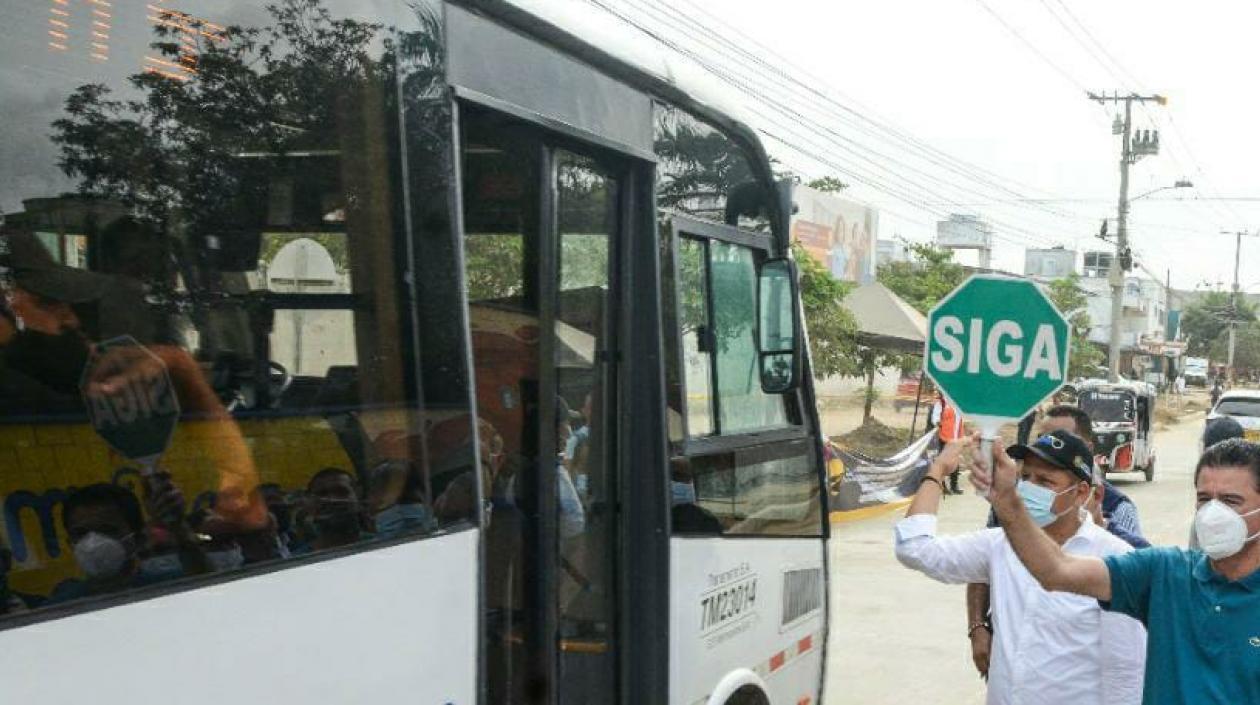 Alcalde de Soledad, Rodolfo Ucrós, habilitó acceso por la carrera 30.