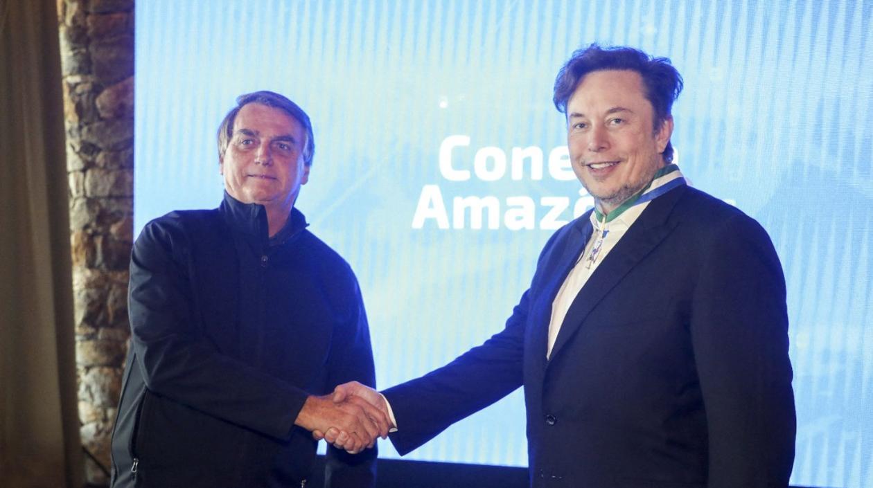 Jair Bolsonaro, presidente de Brasil, y el empresario Elonk Musk. 
