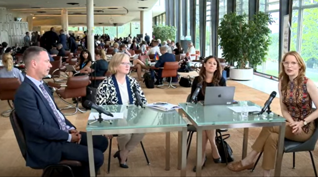 Expertos de la OMS hablan de la viruela del mono.