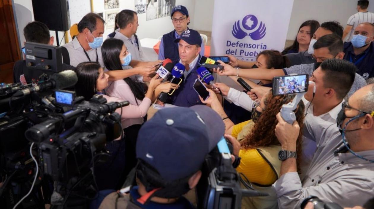 El Defensor del Pueblo en rueda de prensa