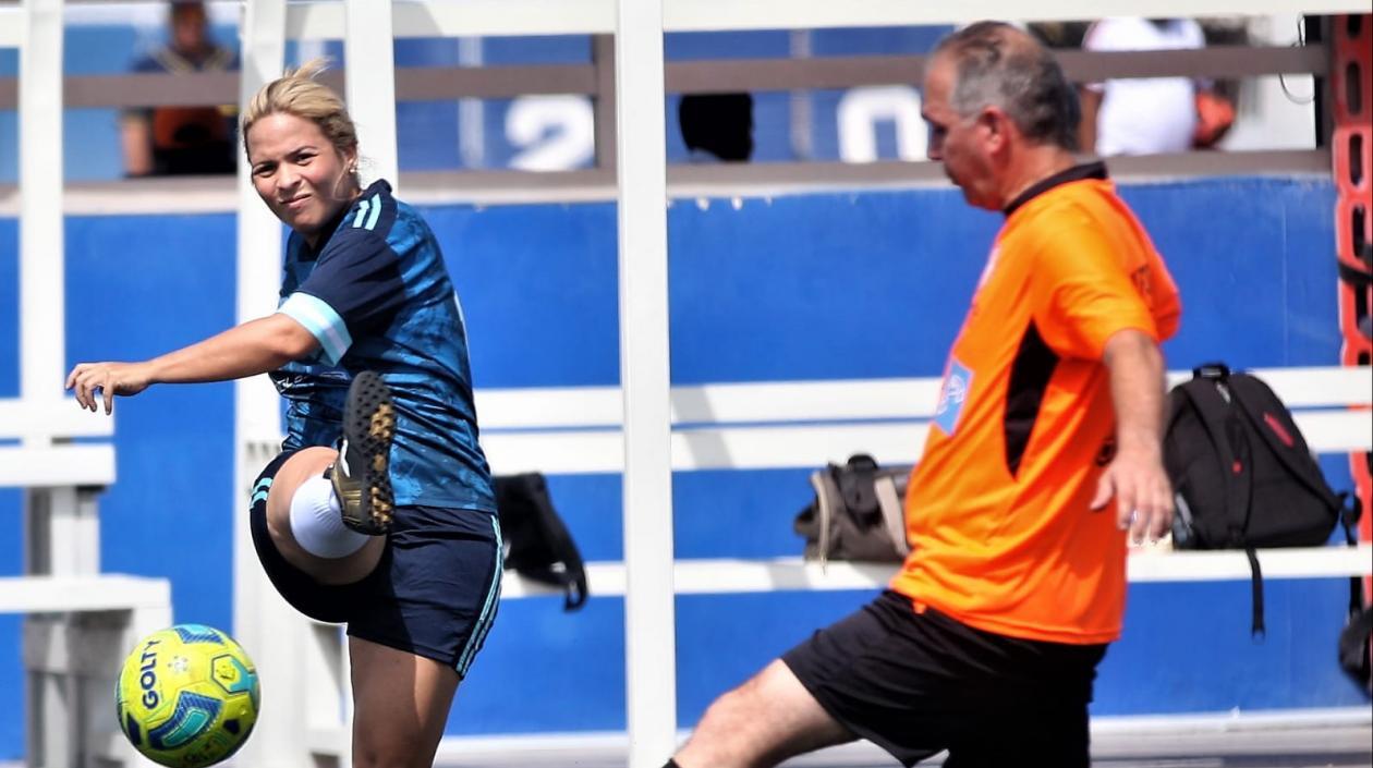 Mayra de Castro fue la dama anotadora esta jornada.