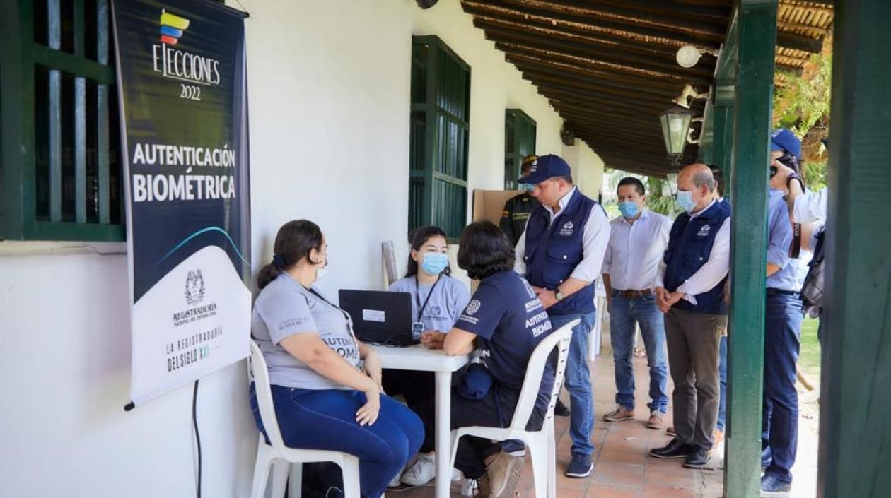 El Defensor del Pueblo, Carlos Camargo.
