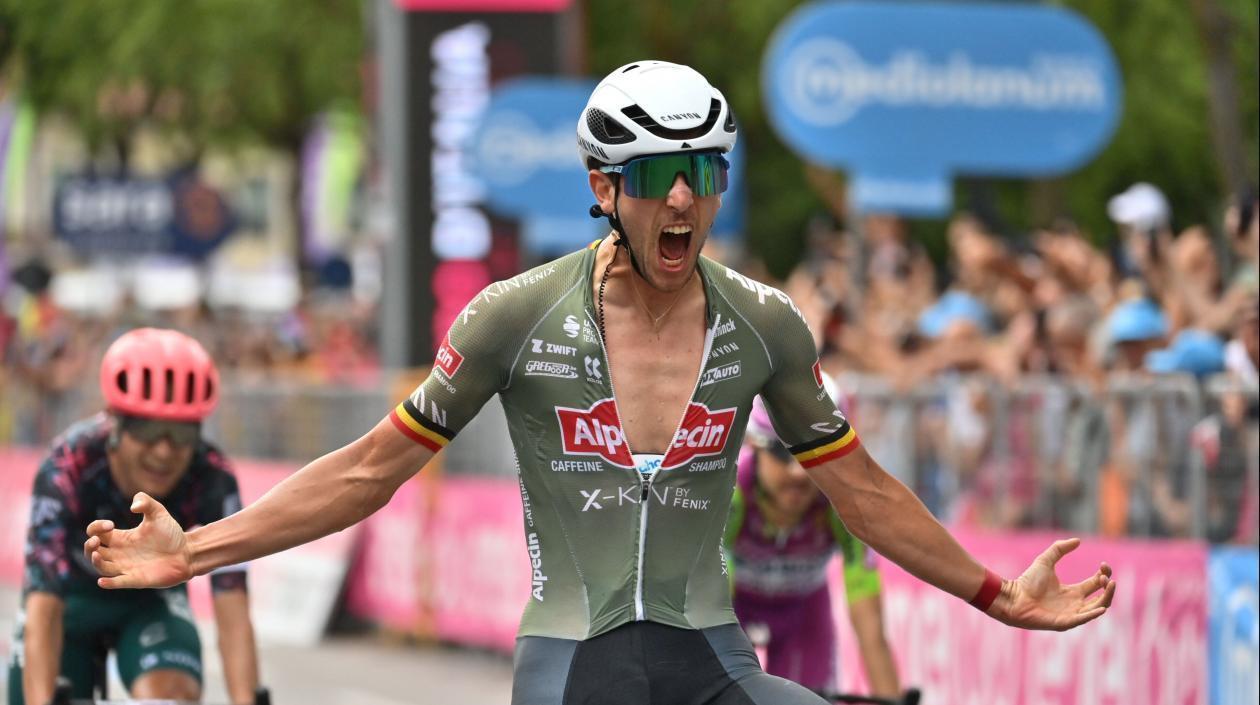 Dries De Bondt se impone en la meta. 