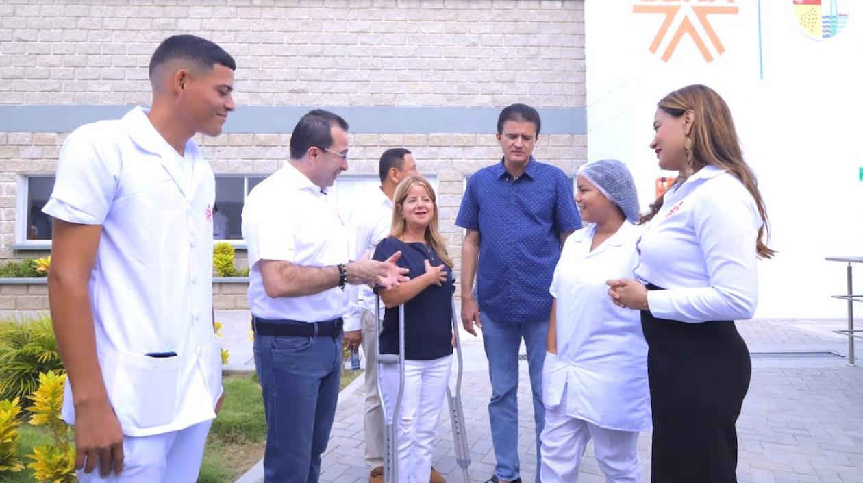 La Gobernadora Elsa Noguera y el Director del Sena Carlos Estrada, en uno de los Nodos.