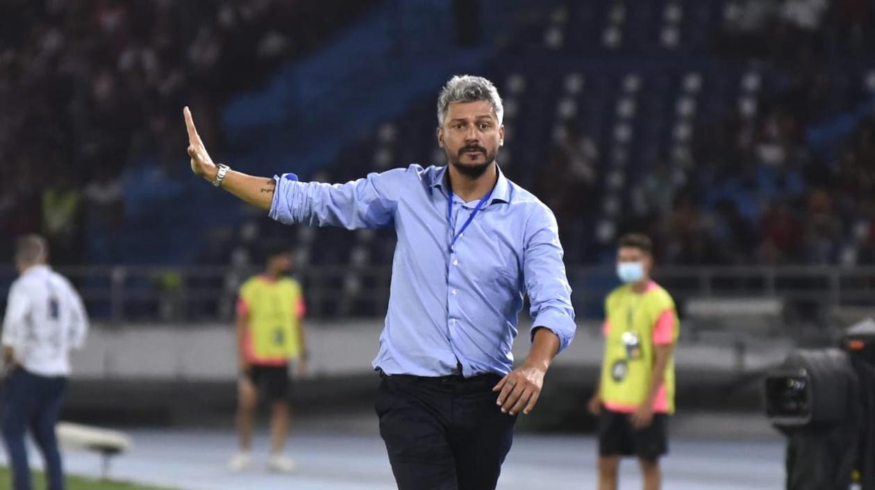 Gustavo Munua, DT de Unión de Santa Fe de Argentina.