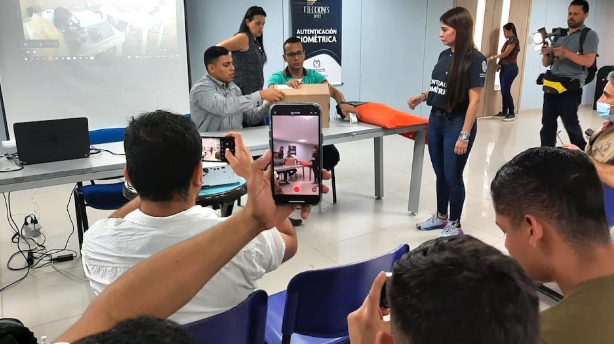 Preparativos de la jornada electoral en el Atlántico.