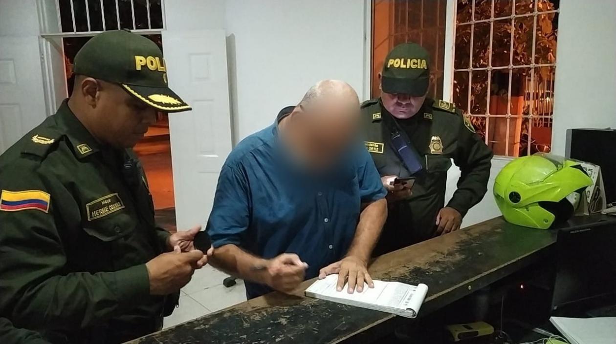 Orlando Sierra, cuando recibía el comparendo.