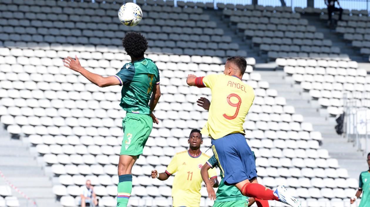 Tomás Ángel, delantero de Colombia. 