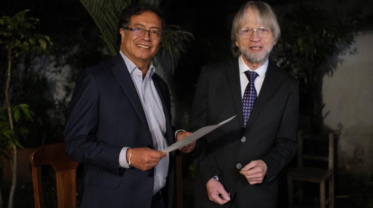 Gustavo Petro y Antanas Mockus.