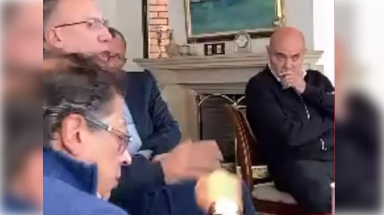 Imagen del cuestionado encuentro de la campaña de Gustavo Petro.