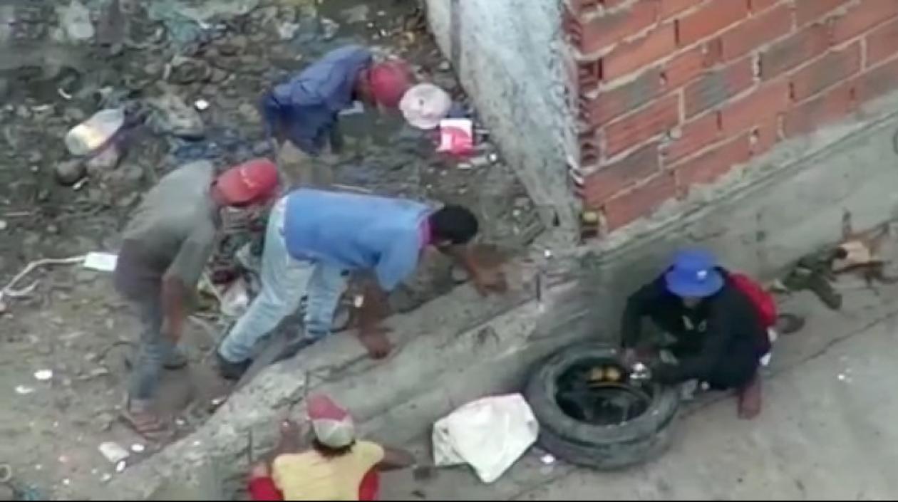 Presunto jíbaro expendiendo la base de coca. 