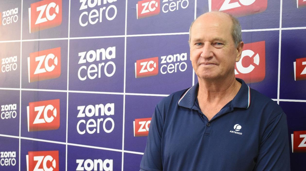 Antonio Cordonier, técnico de tenis. 