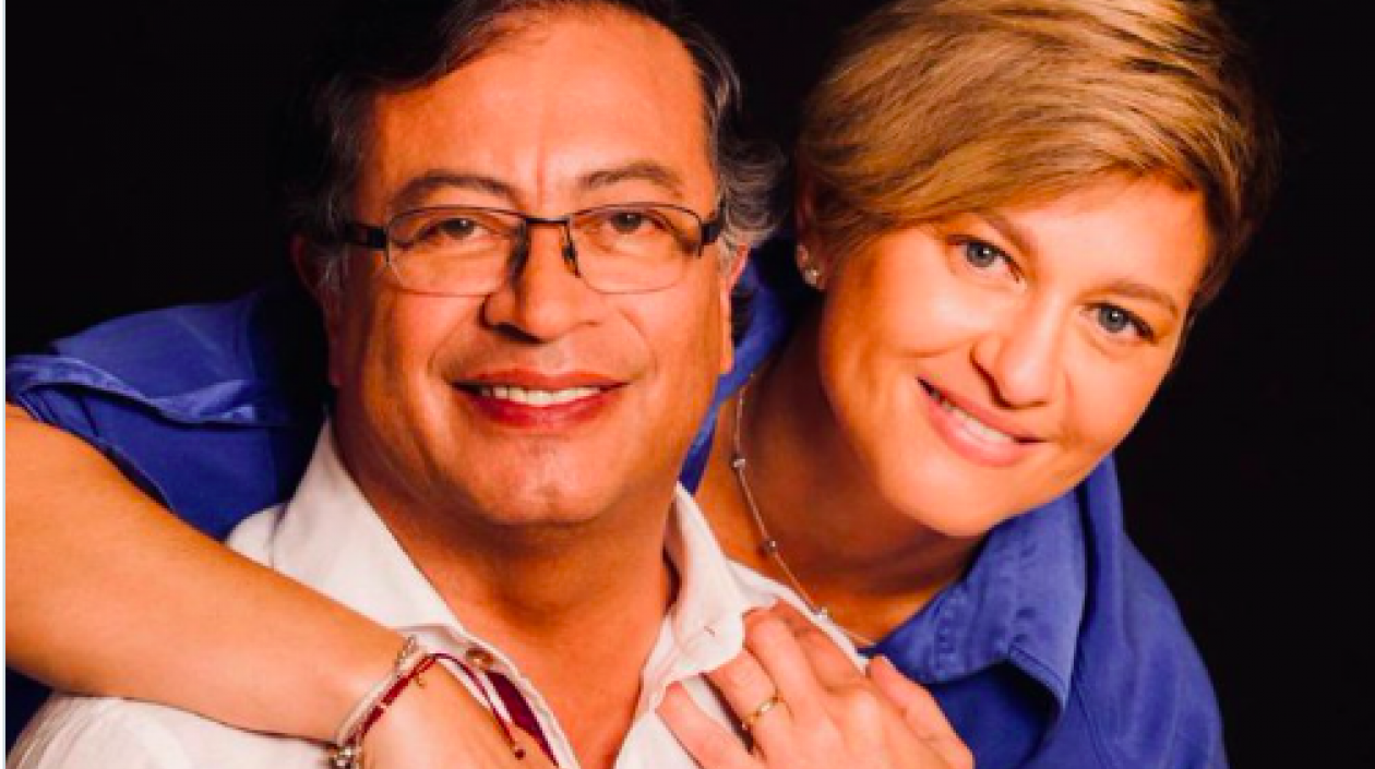 El presidente electo de Colombia, Gustavo Petro, y su esposa Verónica Alcocer.