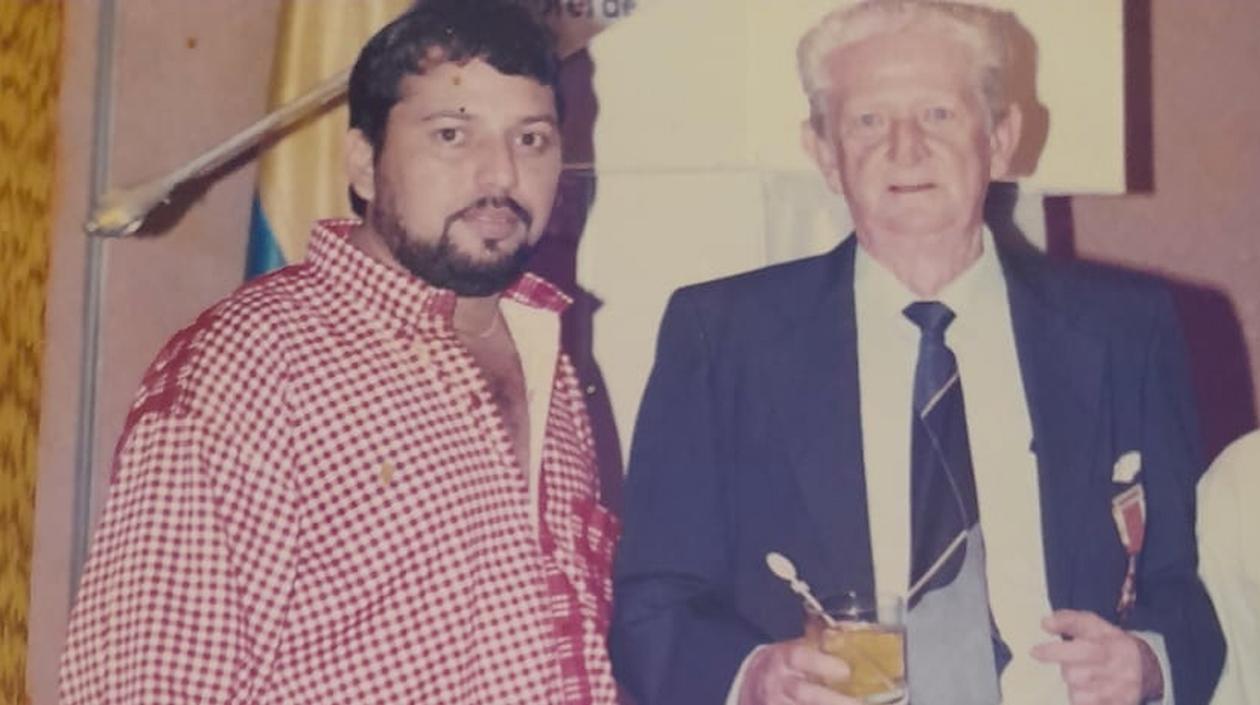 Chelo De Castro con el autor de estas notas, Roberto Llanos.