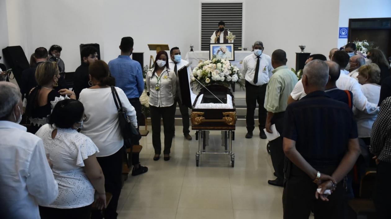 Ceremonia religiosa de Chelo De Castro, periodista deportivo. 