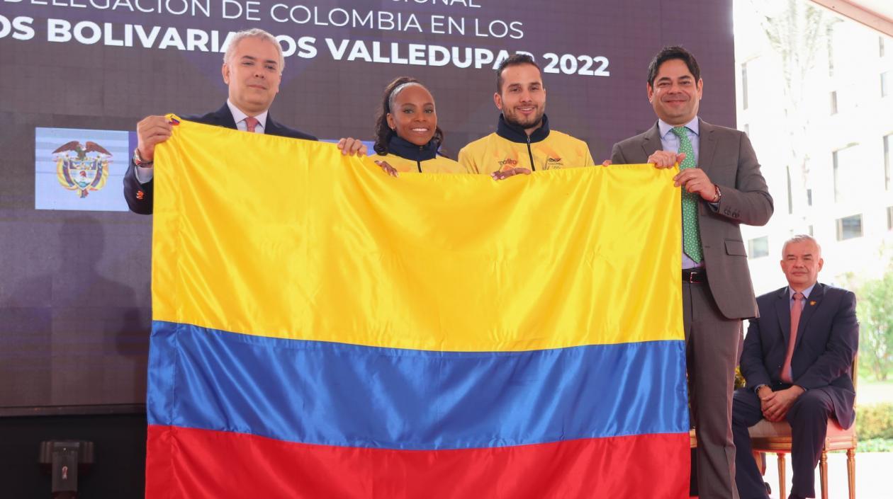 Ingrit Valencia y Carlos Ramírez, abanderados de Colombia.