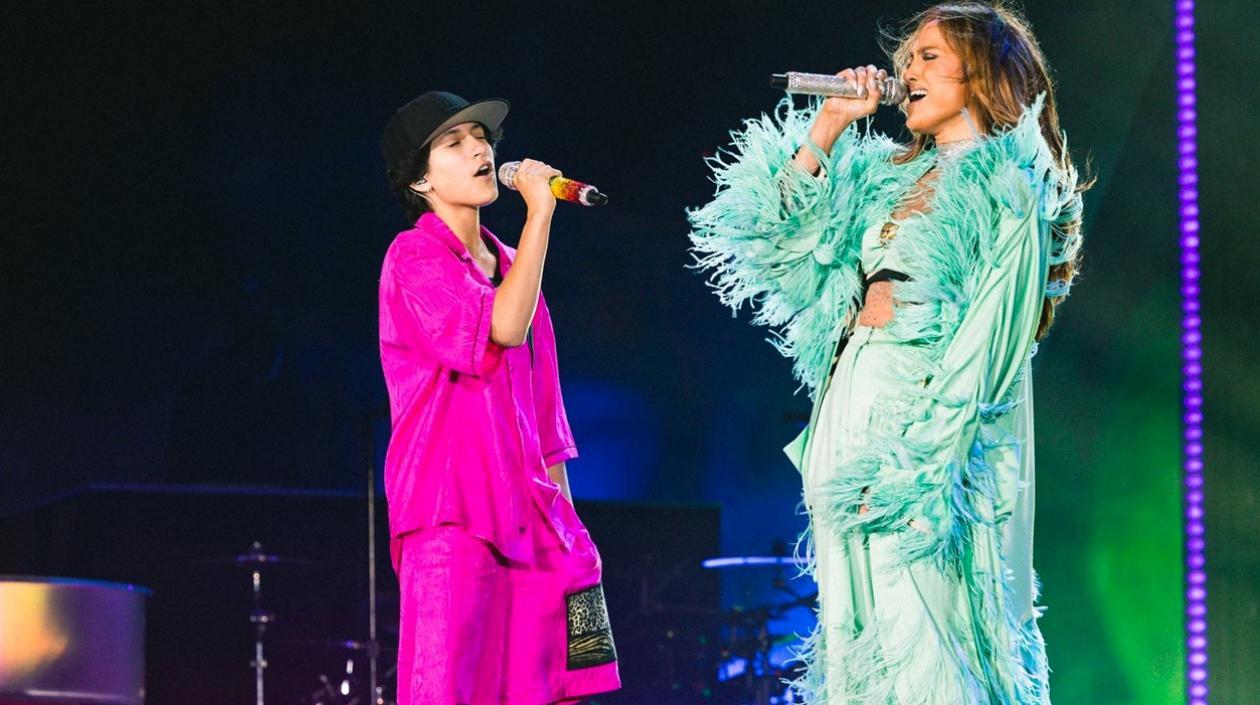 JLo y su hija Emme, de 14 años, cantaron a dúo el fin de semana en EE.UU.