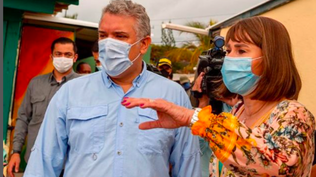 Alicia Arango en una foto de archivo junto al presidente Duque.