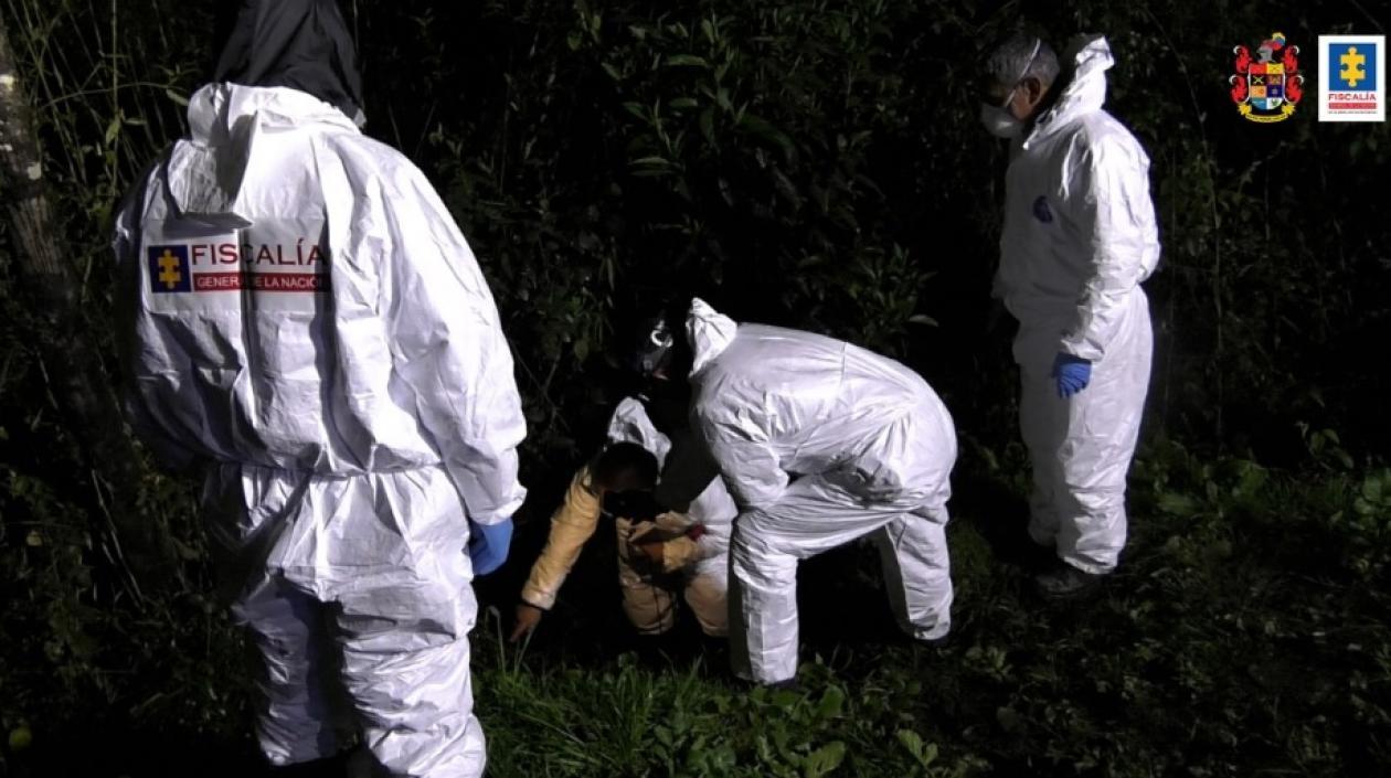 La Fiscalía en levantamiento del cuerpo hallado cerca de Zipaquirá.