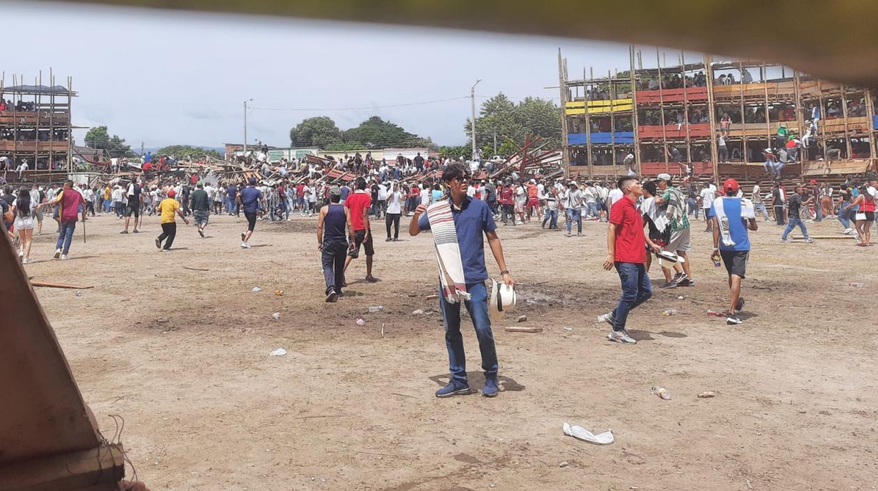 Palcos caídos en las corralejas de El Espinal, Tolima