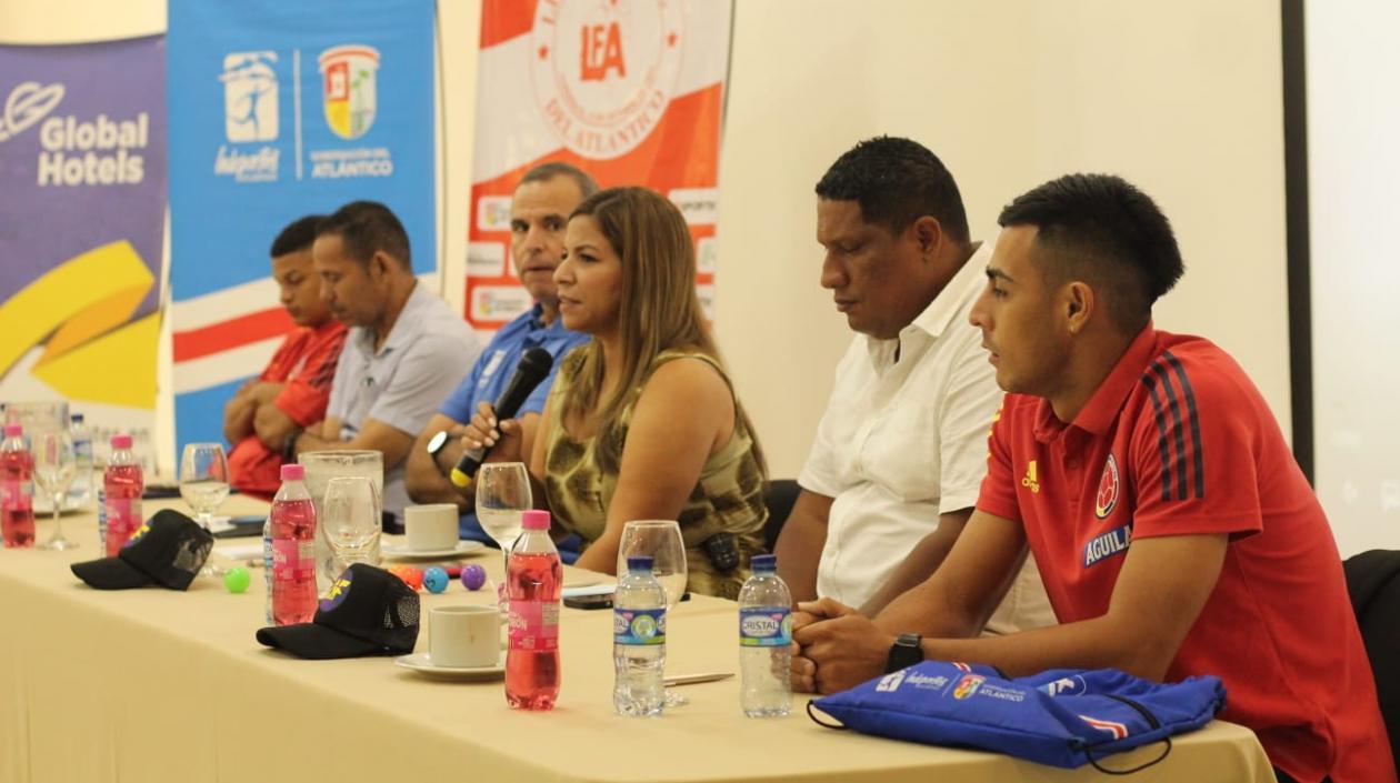Katia Díaz Silvera, comisionada de Fútbol Playa en el Atlántico.  