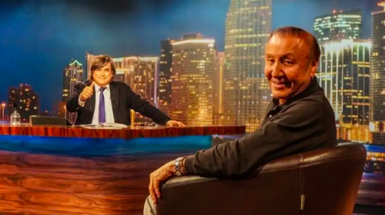 Bayly con el candidato Rodolfo Hernández el pasado 9 de junio.