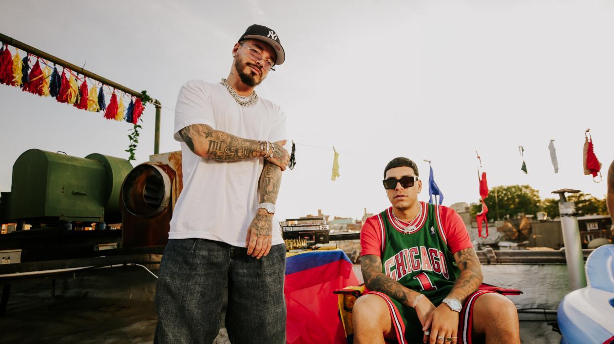 J Balvin junto a Ryan Castro en la grabación de ‘nivel de perreo’. 