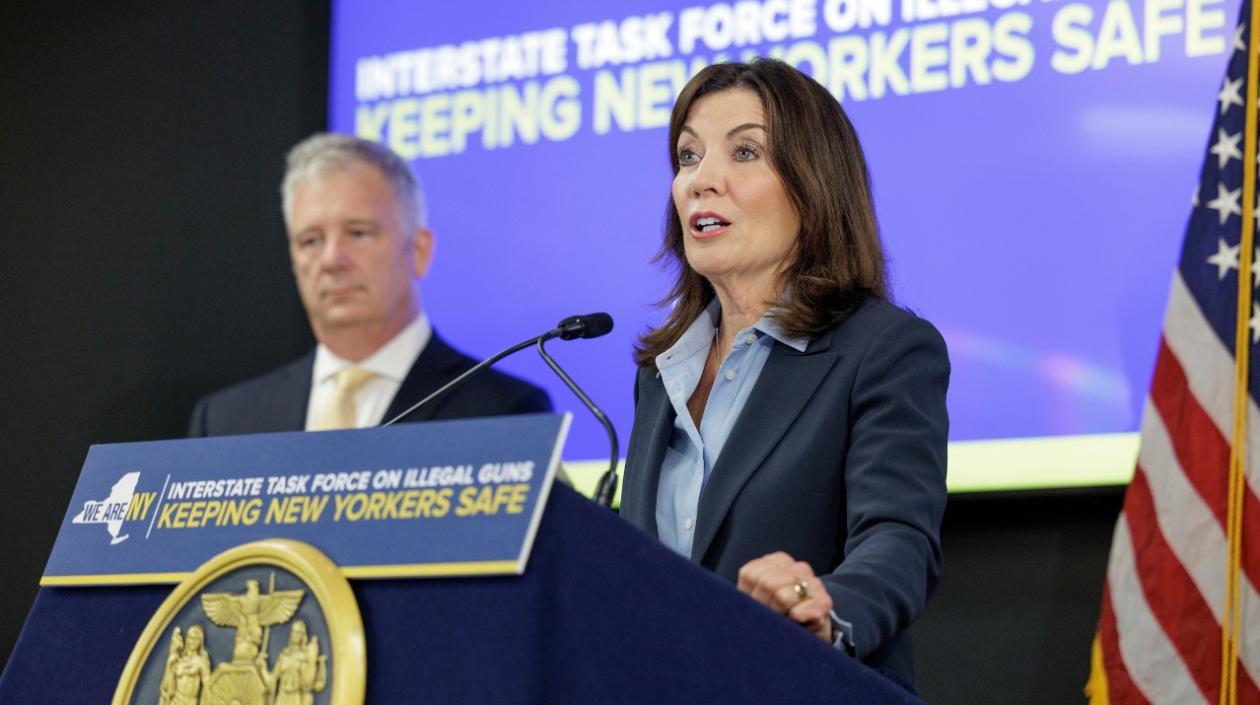 La gobernadora Kathy Hochul