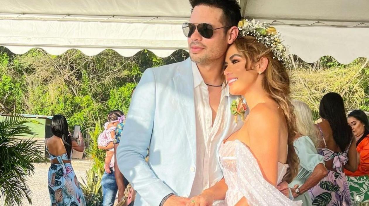 Elianis Garrido y Álvaro Navarro en la boda celebrada el sábado.