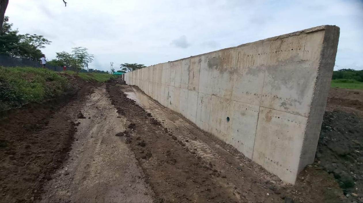 Construcción del muro.