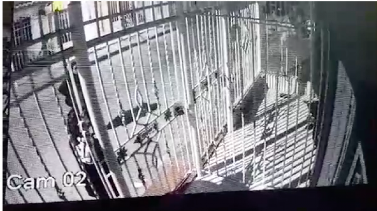 Cámaras de vigilancia captaron el atraco.