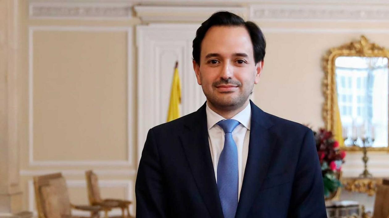 Diego Mesa, Ministro de Minas y Energía.