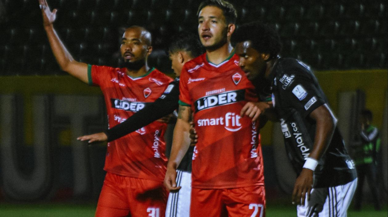 Acción del partido entre Junior y Patriotas. 