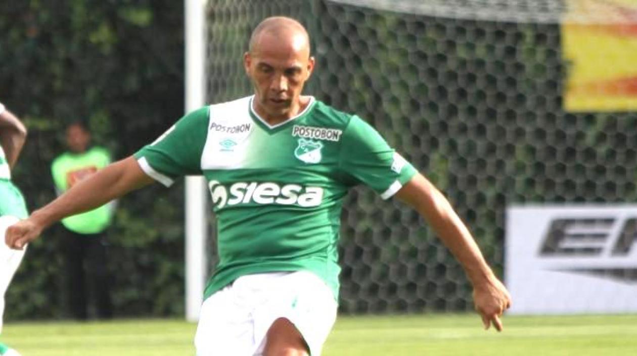 Mayer Candelo, ahora DT de su antiguo club como futbolista.