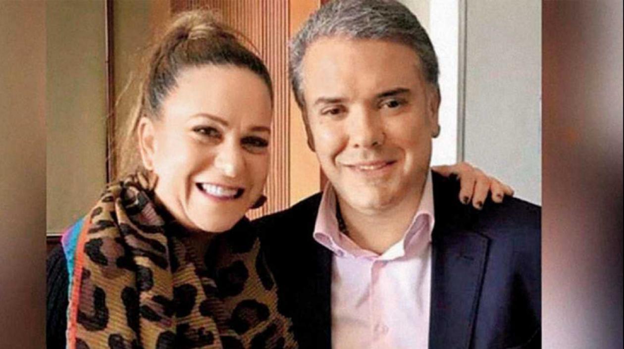 'Caya' Daza e Iván Duque.