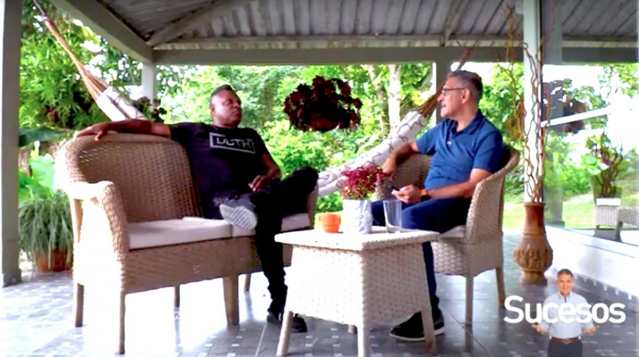 El cantautor Omar Geles con el periodista Jorge Cura Amar.