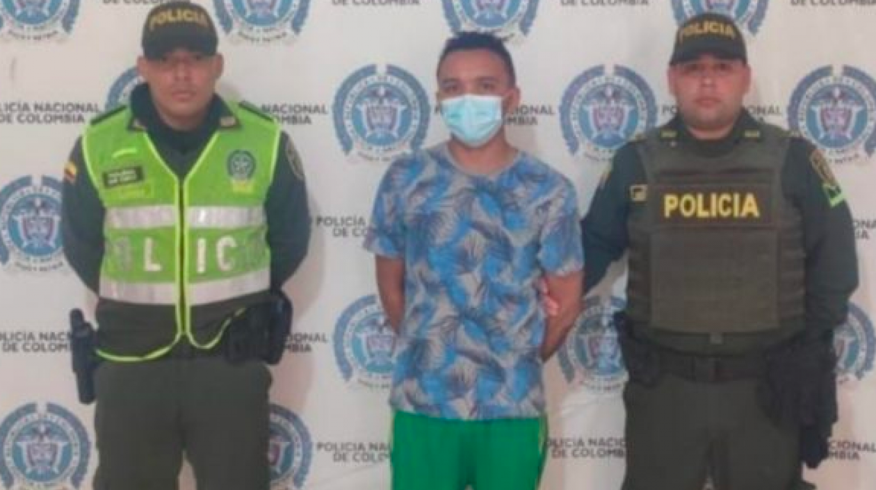 Eladio Enrique Acosta Andrades señalado de los delitos de violencia intrafamiliar.