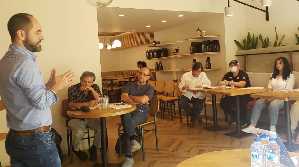 El periodista Juan Alejandro Tapia en el reciente taller 'Juego de Palabras'.