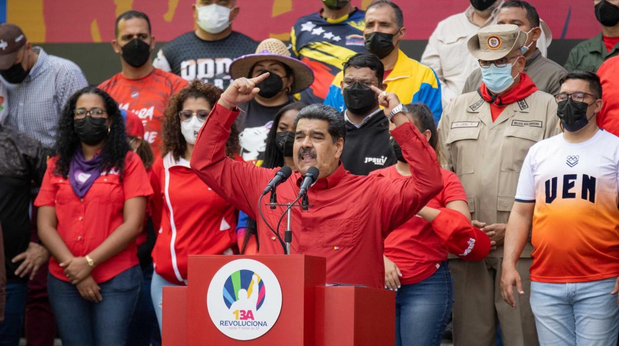 El Presidente Maduro tras firmar la Ley Orgánica de las Zonas Económicas Especiales.