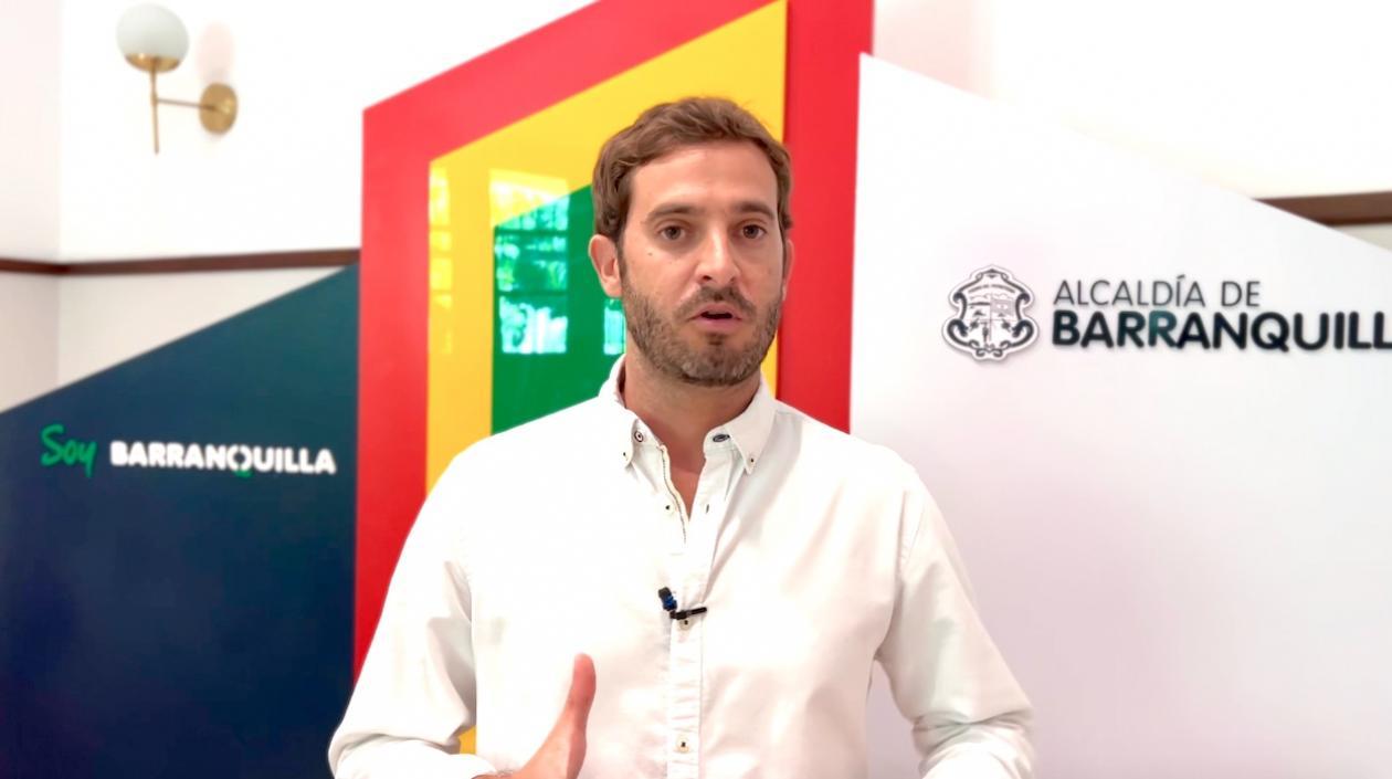 Alfredo Carbonell, Gerente de Desarrollo Social.