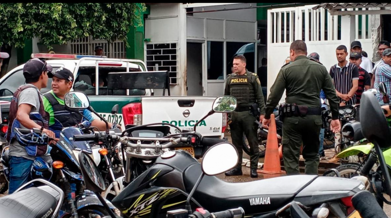  Atentado contra la Policía. 