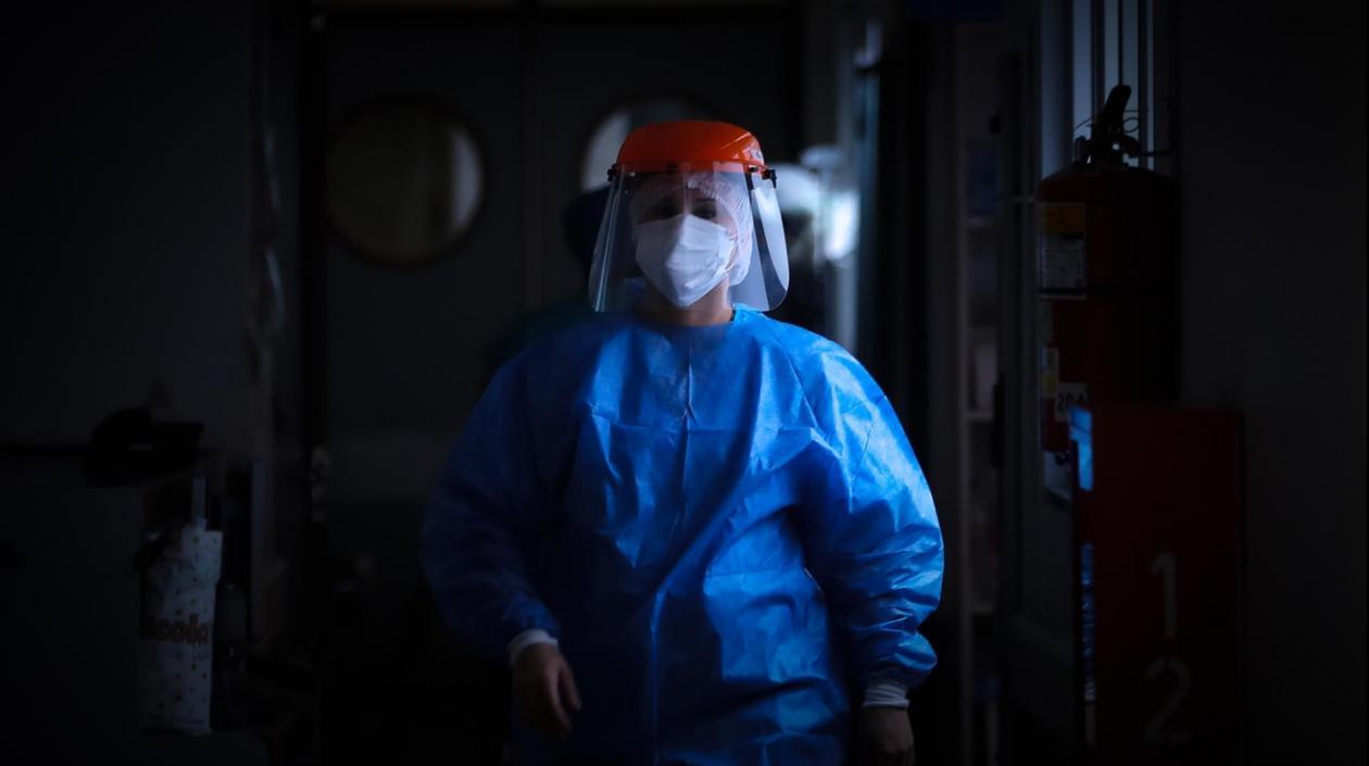 Países como Canadá están ofreciendo la vacuna Imvamune, diseñada originalmente para combatir la viruela, a las personas en riesgo de contagio. 