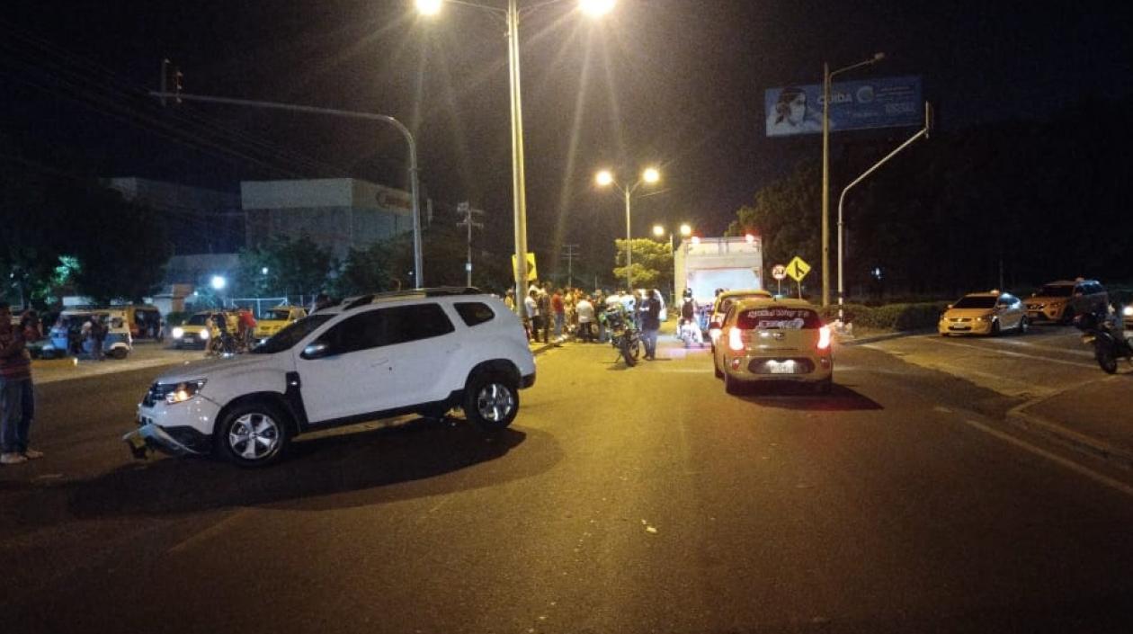 Uno de los vehículos particulares involucrados en el accidente de esta madrugada.